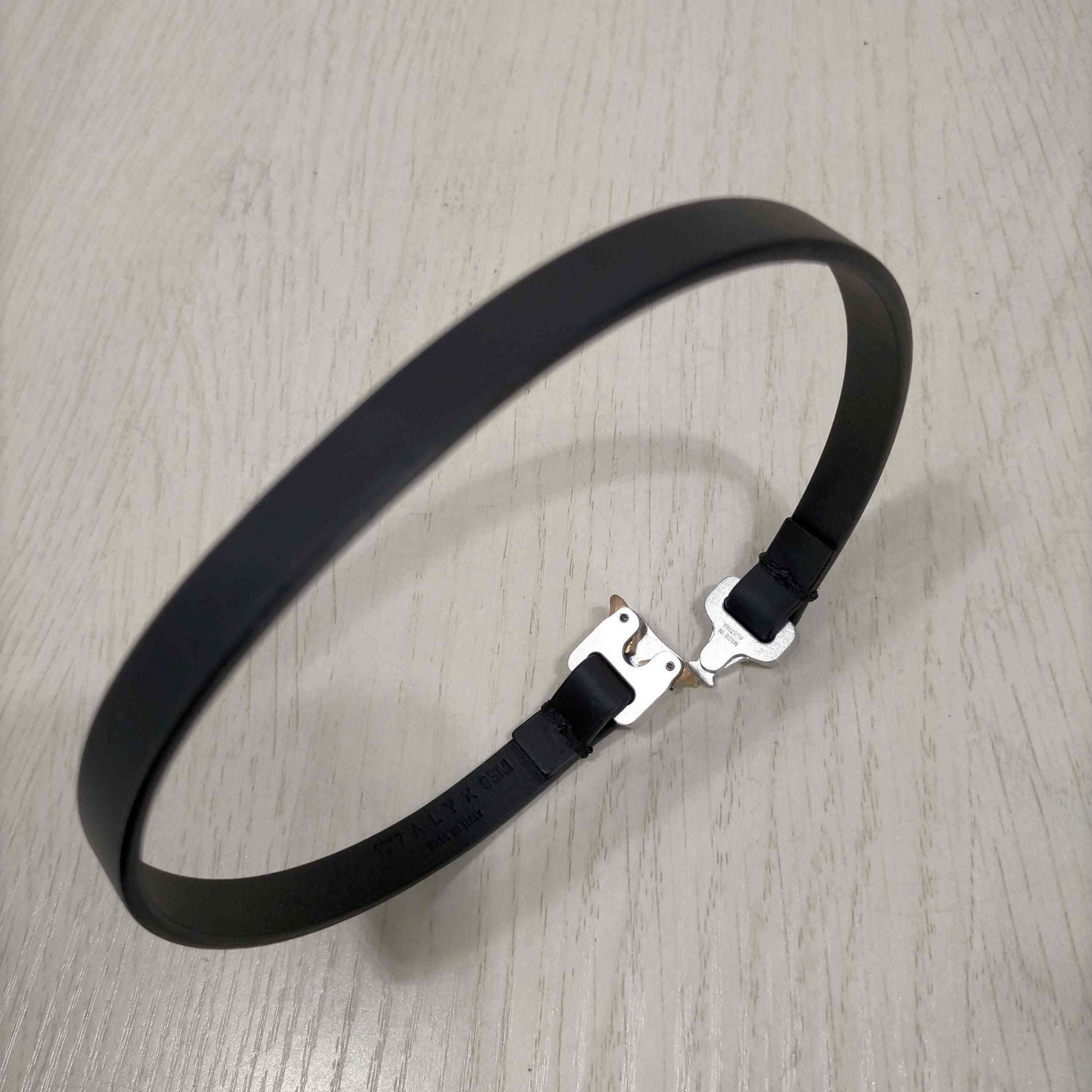 1017 ALYX 9SM(アリクス)LEATHER WRAP BRACELET WITH ROLLERCOASTER BUCKLE