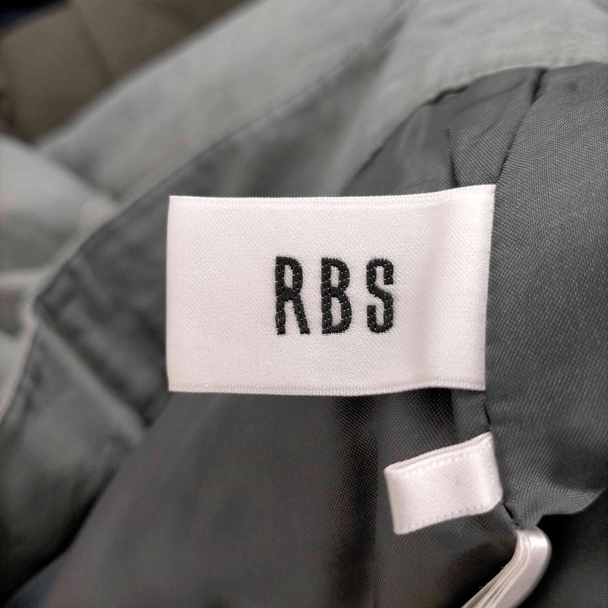 Ray BEAMS(レイビームス)シルク混 裾ボタン スラックスパンツ