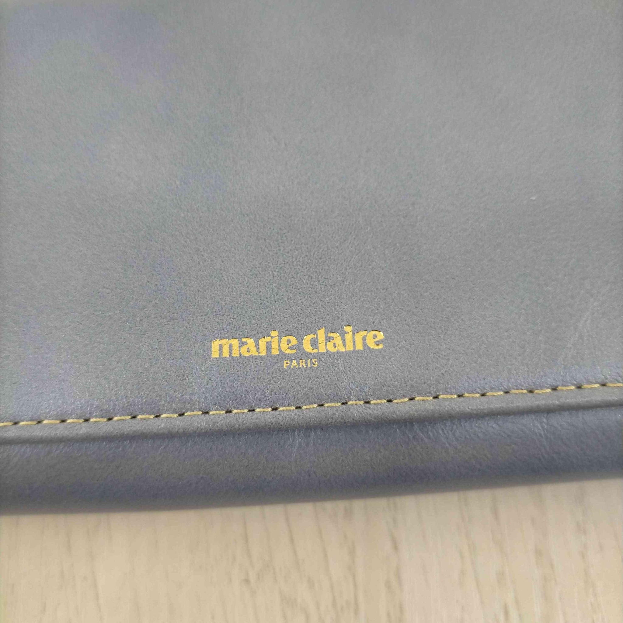 marie claire(マリクレール)長財布 フラップ 小銭入れあり
