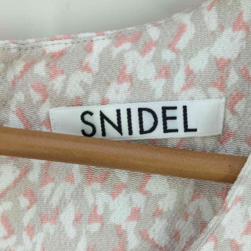 snidel(スナイデル)Sustainableバリエプリントワンピース
