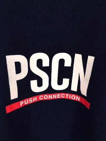 PSCN(ピーエスシーエヌ)ロゴプリントTシャツ