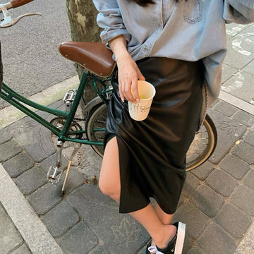 韓国風 フェイクレザースカート スリット