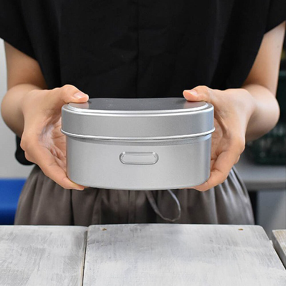 飯ごう型ランチボックス　５００ｍｌ　ランチボックス　お弁当　国産　日本製　飯盒炊飯風　ネイビー　カーキ　シルバー　ブラック　かっこいい　メンズライク　ミリタリー風　おしゃれ　面白い　ユニーク　コンパクト　キャンプ　　弁当箱　容量