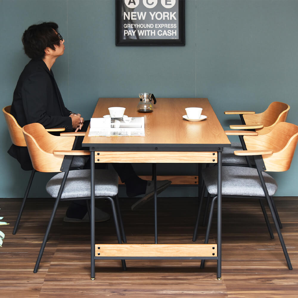 Ｆｒａｎｃｉｓ（フランシス）ダイニングテーブル　　幅１５０ｃｍ　ダイニングテーブル　汚れに強い　メラミン加工　ミッドセンチュリー　テーブル　リビングテーブル　木製　手入れ簡単　レッドオーク　リビングテーブル　かっこいい　レトロ　ブラック　黒　モダン　ナチ