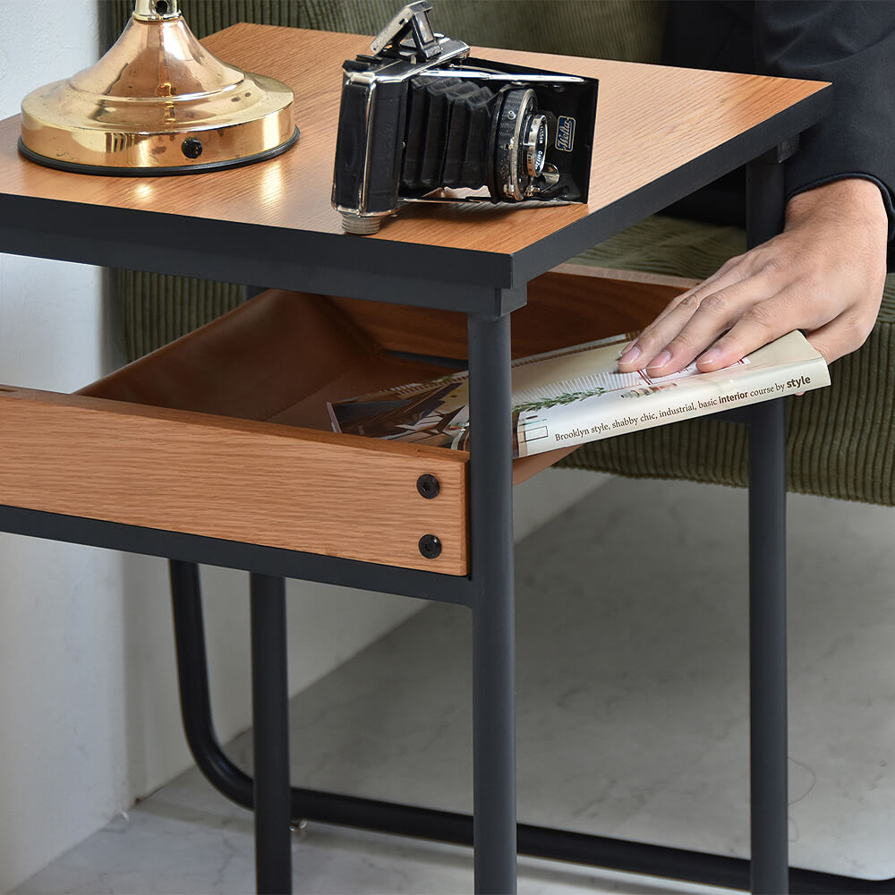 Ｆｒａｎｃｉｓ（フランシス）　サイドテーブル　サイドテーブル　おしゃれ　北欧　収納　正方形　スリム　レザー　天然木　オーク　リビング　ナイトテーブル　ベッドサイド　木製　テーブル　コーヒーテーブル　レトロ　モダンミッドセンチュリー　ナチュラル　シンプル